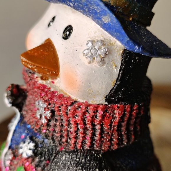 Jubilee Giftware Penguin Shelf Sitter Ornament Arctic Ice Fishing Figurine - Picture 6 of 16